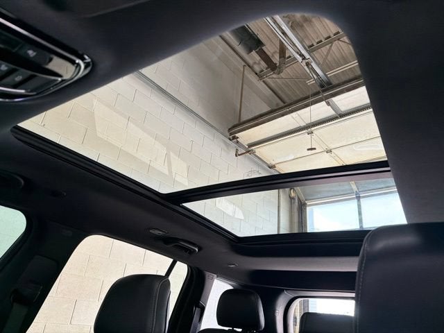 2023 Jeep Grand Cherokee Overland 4x4