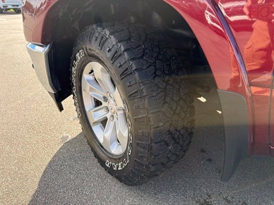 2019 RAM 1500 Laramie Quad Cab 4x4 6'4" Box