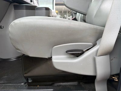 2022 Ford E-Series Cutaway Base