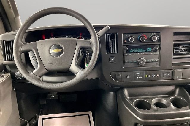 2023 Chevrolet Express Passenger 3500 1LT