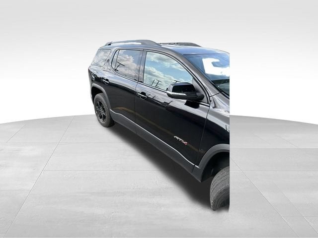 2022 GMC Acadia AT4