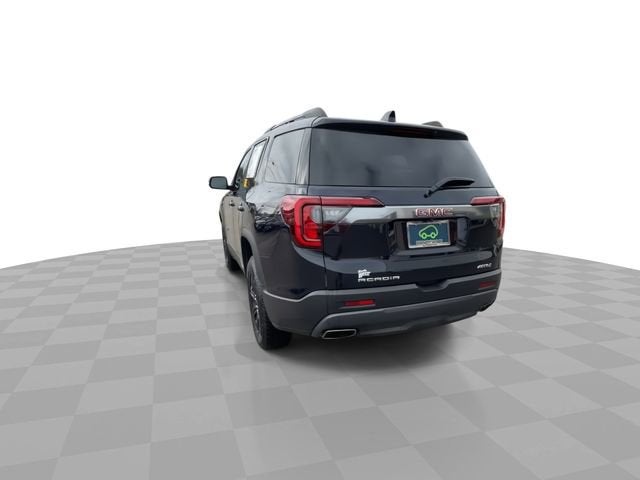 2022 GMC Acadia AT4