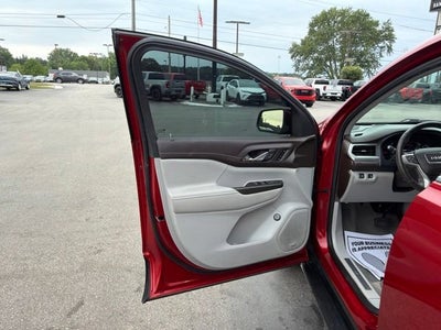 2023 GMC Acadia SLT
