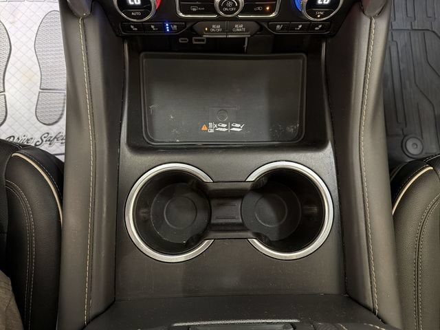 2023 GMC Yukon XL SLT