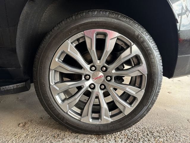 2022 GMC Yukon XL SLT