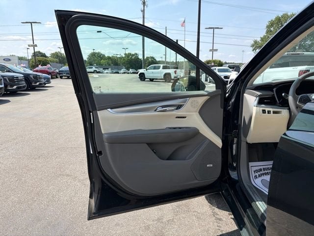 2017 Cadillac XT5 Luxury FWD