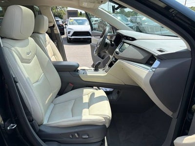 2017 Cadillac XT5 Luxury FWD