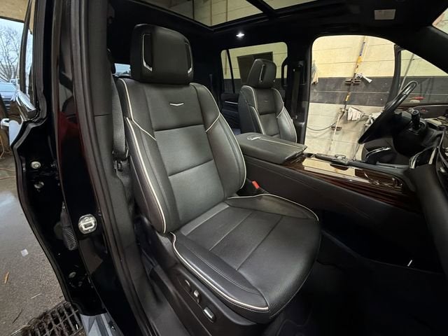 2023 Cadillac Escalade ESV Premium Luxury