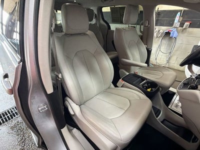 2018 Chrysler Pacifica Hybrid Touring L