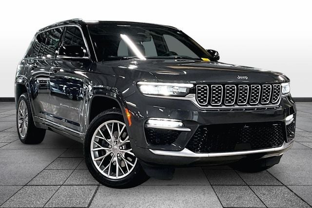 2022 Jeep Grand Cherokee Summit
