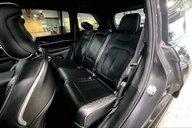 2022 Jeep Grand Cherokee Summit