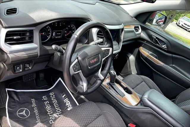 2017 GMC Acadia SLE-1