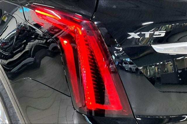 2023 Cadillac XT5 Luxury