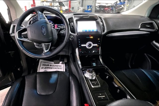 2020 Ford Edge Titanium