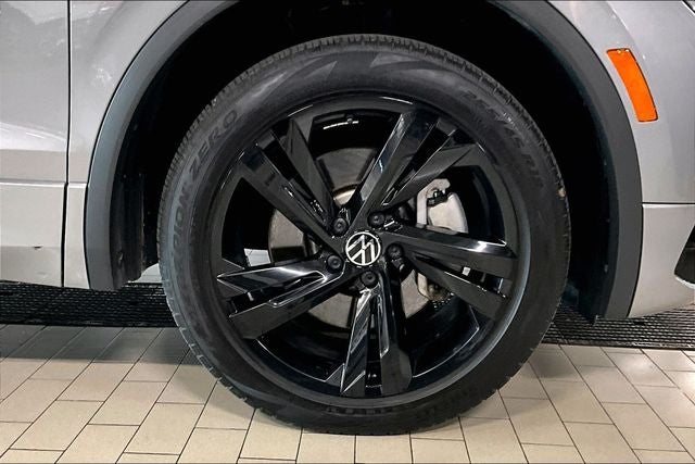 2024 Volkswagen Tiguan 2.0T SE R-Line Black