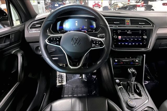 2024 Volkswagen Tiguan 2.0T SE R-Line Black