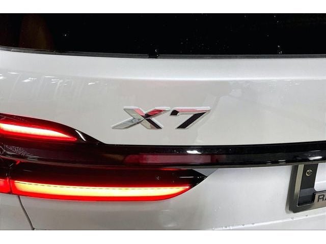 2027 BMW X7 xDrive40i