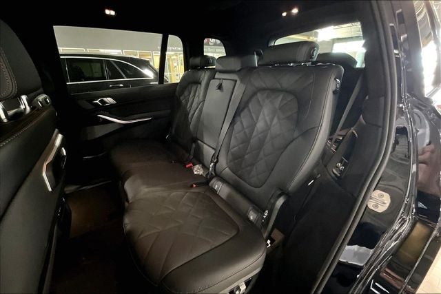 2027 BMW X7 xDrive40i