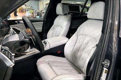 2027 BMW X7 xDrive40i