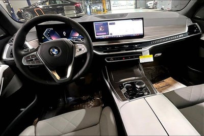 2027 BMW X7 xDrive40i
