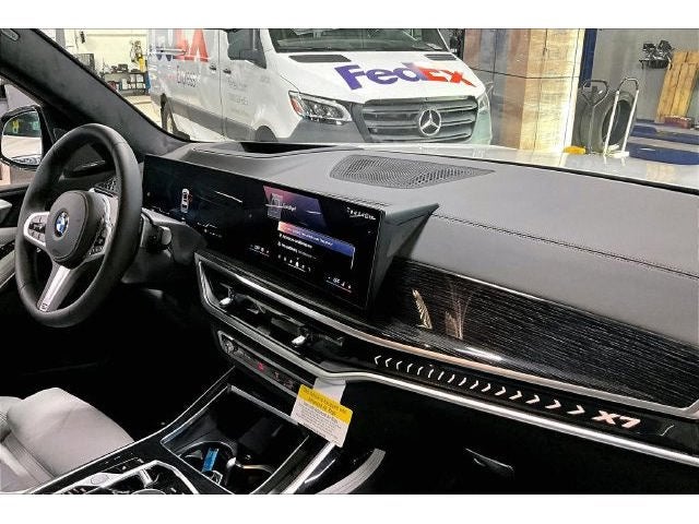 2027 BMW X7 xDrive40i