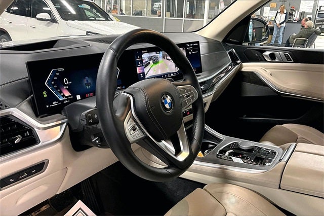 2024 BMW X7 xDrive40i