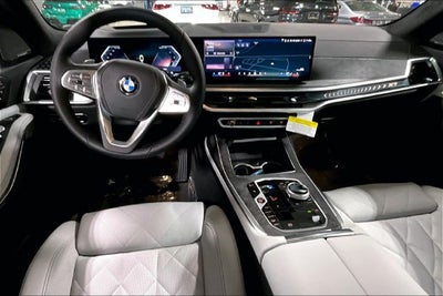 2027 BMW X7 xDrive40i