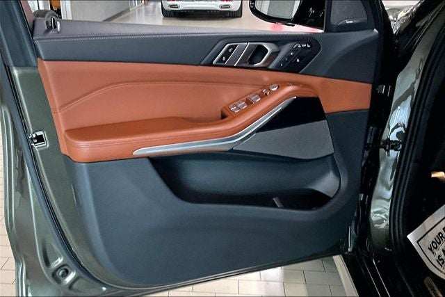 2024 BMW X7 M60i