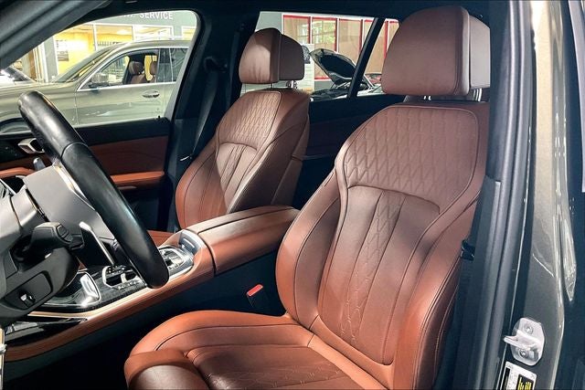 2024 BMW X7 M60i