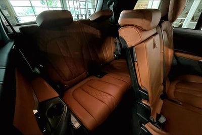 2024 BMW X7 M60i