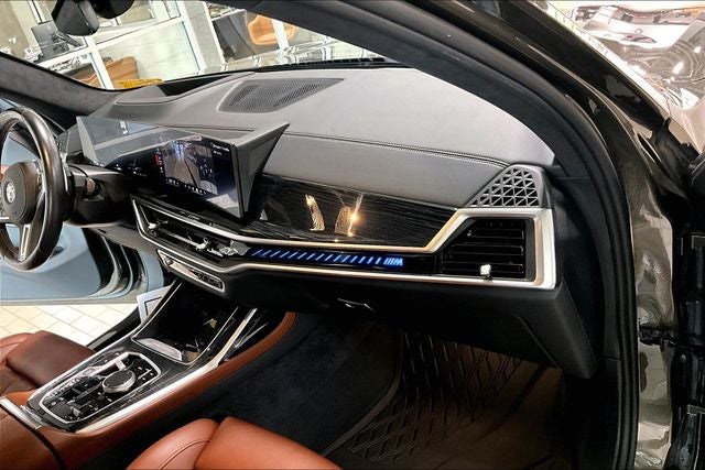 2024 BMW X7 M60i
