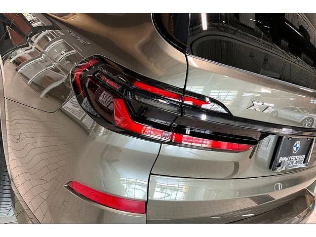 2024 BMW X7 M60i