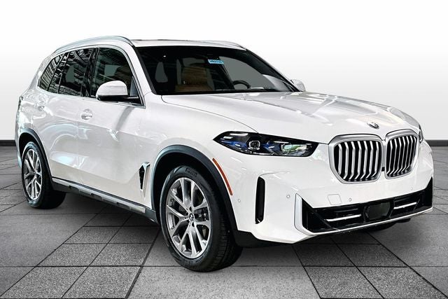 2026 BMW X5 xDrive50e's photo