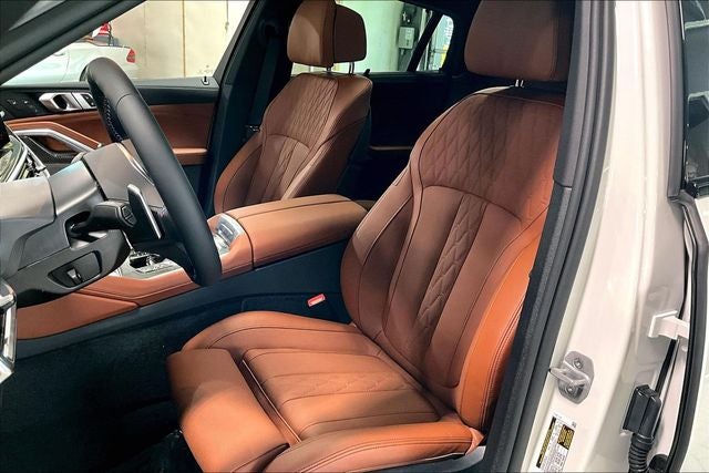 2027 BMW X6 M60i