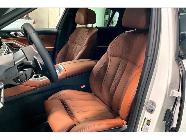 2027 BMW X6 M60i