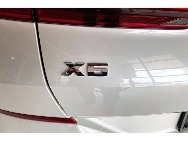 2027 BMW X6 M60i