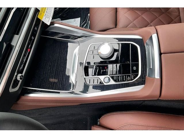 2027 BMW X6 M60i