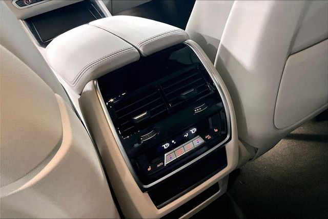 2027 BMW X6 M60i
