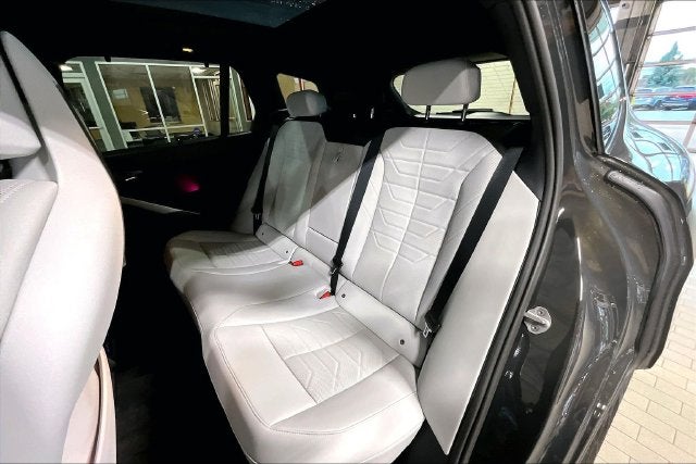 2027 BMW X5 40 xDrive