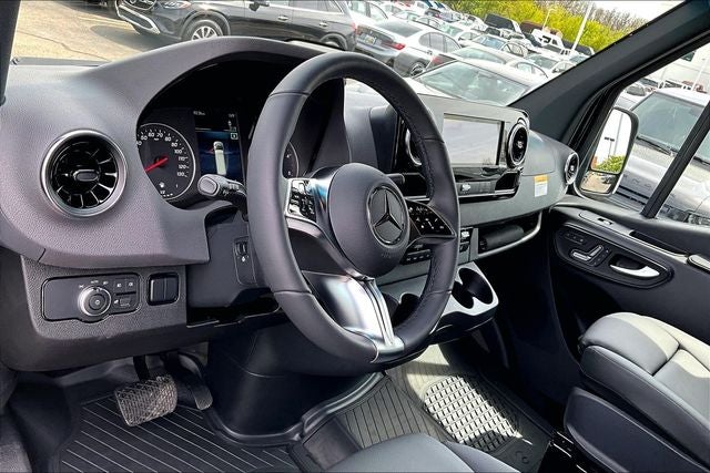 2025 Mercedes-Benz Sprinter 2500 Passenger 170 WB High Roof