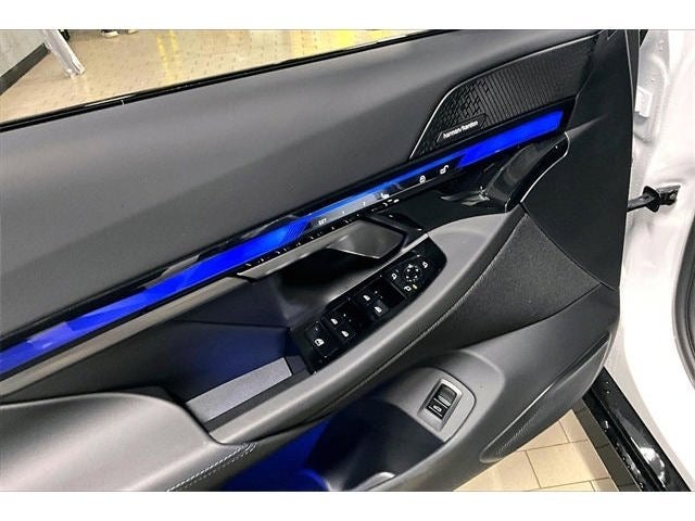 2026 BMW 5 Series 550e xDrive