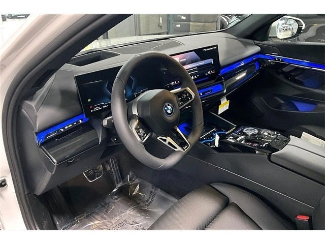 2026 BMW 5 Series 550e xDrive
