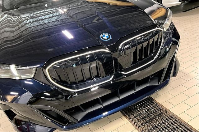 2027 BMW 5 Series 550e xDrive
