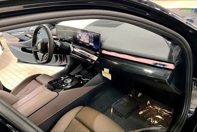 2027 BMW 5 Series 550e xDrive