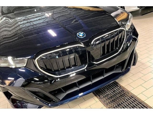 2027 BMW 5 Series 550e xDrive