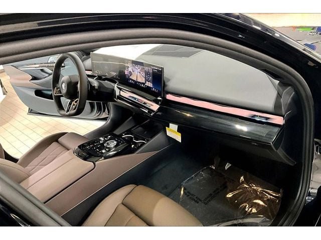 2027 BMW 5 Series 550e xDrive