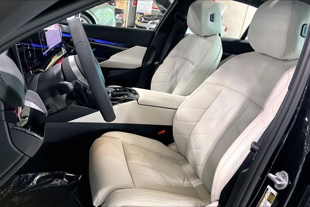 2027 BMW 5 Series 550e xDrive