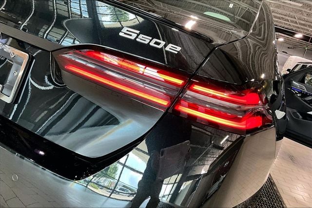 2027 BMW 5 Series 550e xDrive