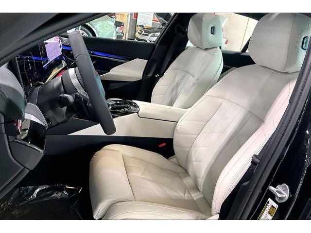 2027 BMW 5 Series 550e xDrive