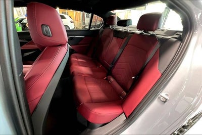 2027 BMW 5 Series 550e xDrive